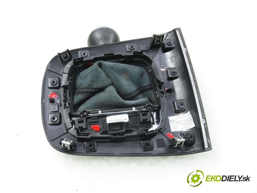 AUDI Q3 (8U) KŮŽE barva ČERNÁ: Malé: Škrábance: Malé: Škrábance: KOSTKA: 10 PIN