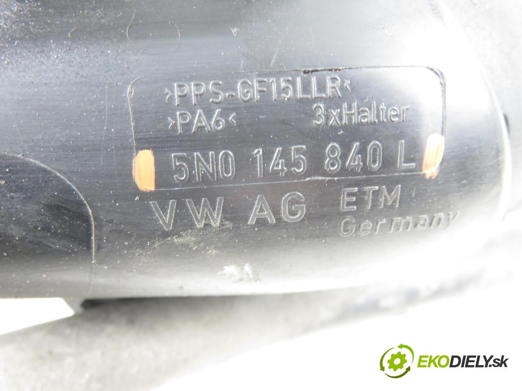 AUDI Q3 (8U) SUV 2014 130,00 2.0 TDI quattro - CFGC 1968,00 Rúra intercoolera turba 5N0145840L