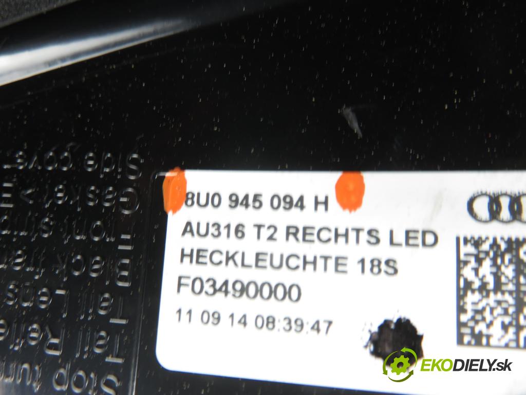AUDI Q3 (8U) SUV 2014 130,00 2.0 TDI quattro - CFGC 1968,00 Svetlo pravé zadné kufor 8U0945094H