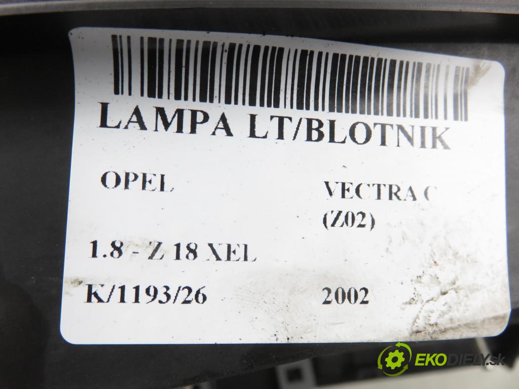 OPEL VECTRA C (Z02) SEDAN 2002 81,00 1.8 - Z 18 XEL 1796,00 světlo levé zadní 13157772