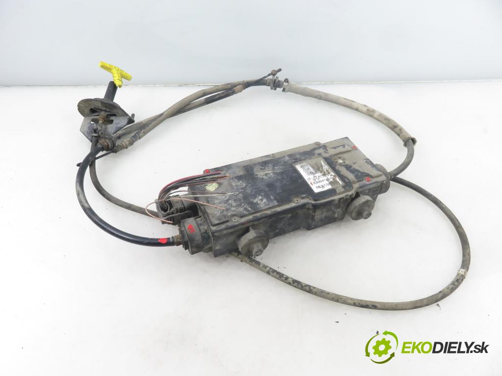 RENAULT GRAND SCENIC II (JM0/1_) MINIVAN 2004 88,00 1.9 dCi (JM0G, JM12, JM1G, JM2C) - F9Q 812 1870,00 BRZDA: ručny elektrický 8200418648