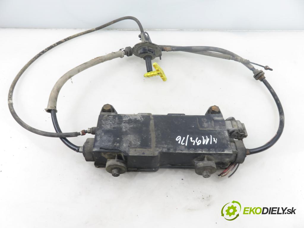 RENAULT GRAND SCENIC II (JM0/1_) MINIVAN 2004 88,00 1.9 dCi (JM0G, JM12, JM1G, JM2C) - F9Q 812 1870,00 BRZDA: ručny elektrický 8200418648