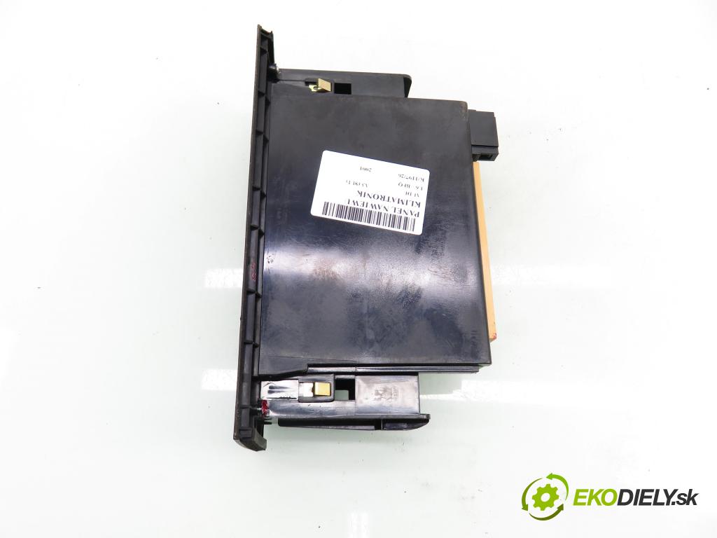 AUDI A3 (8L1) HB 2001 75,00 1.6 8V 102 - BFQ 1595,00 Panel kúrenia KLIMATRONIK 8L0820043H ; 5HB00818400