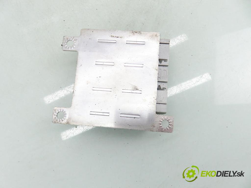 FIAT PUNTO (188_) HB 2005 44,00 1.2 60 (188.030, .050, .130, .150, .230, .250) - 1 1242,00 MODUL air BAG 51719092 ; 331374
