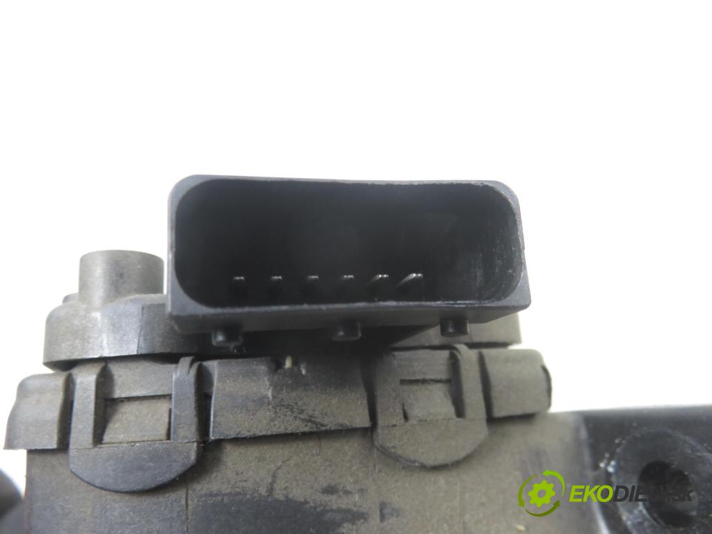 SMART FORFOUR (454) HB 2006 70,00 1.5 CDI 95 1493,00 Potenciometer plynu A4543000304 ; MN125792 ; 6PV00886600 (Potenciometer plynového pedálu)