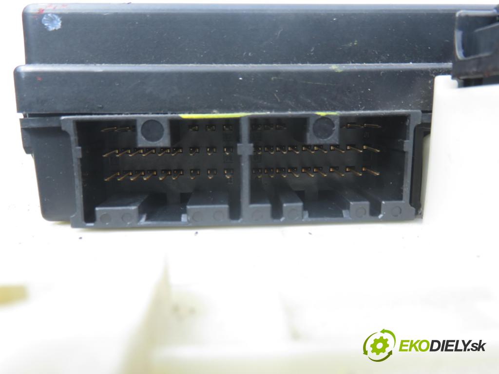 SMART FORFOUR (454) HB 2006 70,00 1.5 CDI (454.001) - OM 639.939 1493,00 MODUL BSI MN902450 ; MN902789 ; A4548203726