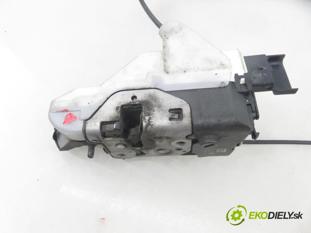 CITROEN DS3 (SA_) HB 2011 68,00 1.6 e-HDi 8V 92 - 9HP 1560,00 zámok PSA732310 ; 732310