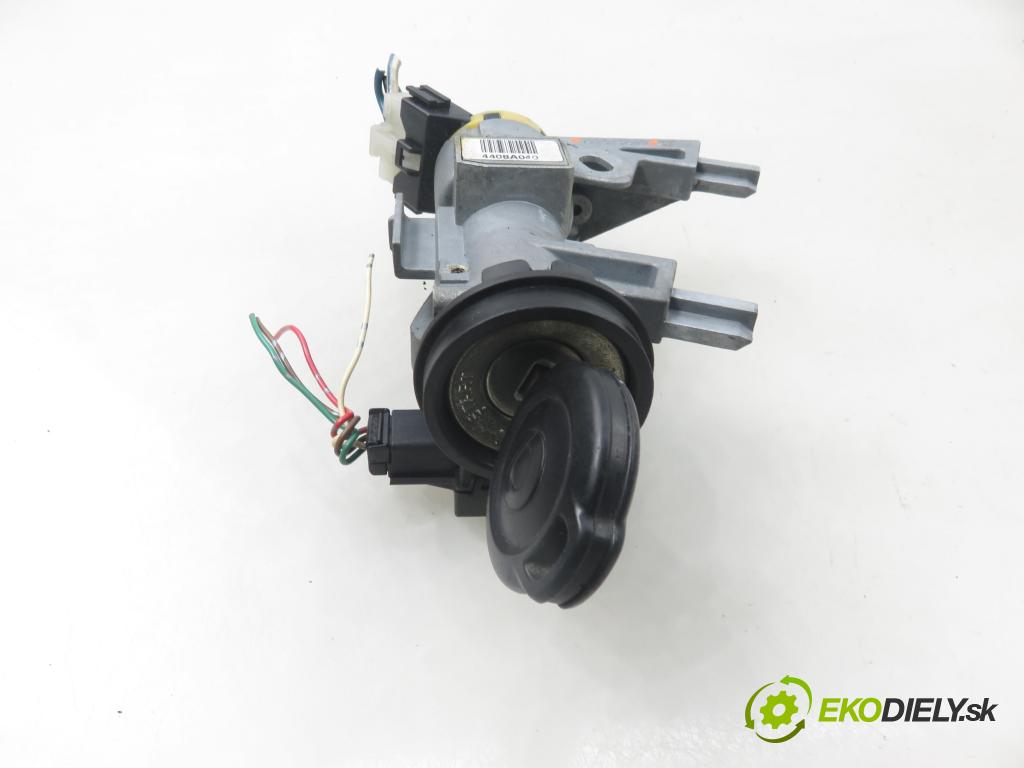 SMART FORFOUR (454) HB 2006 70,00 1.5 CDI (454.001) - OM 639.939 1493,00 spinačka 4408A040 ; 5WK45107 (Spínacia skrinka)