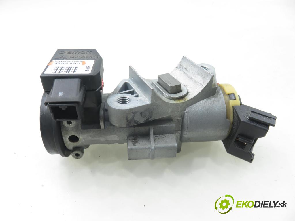 SMART FORFOUR (454) HB 2006 70,00 1.5 CDI (454.001) - OM 639.939 1493,00 spinačka 4408A040 ; 5WK45107 (Spínacia skrinka)