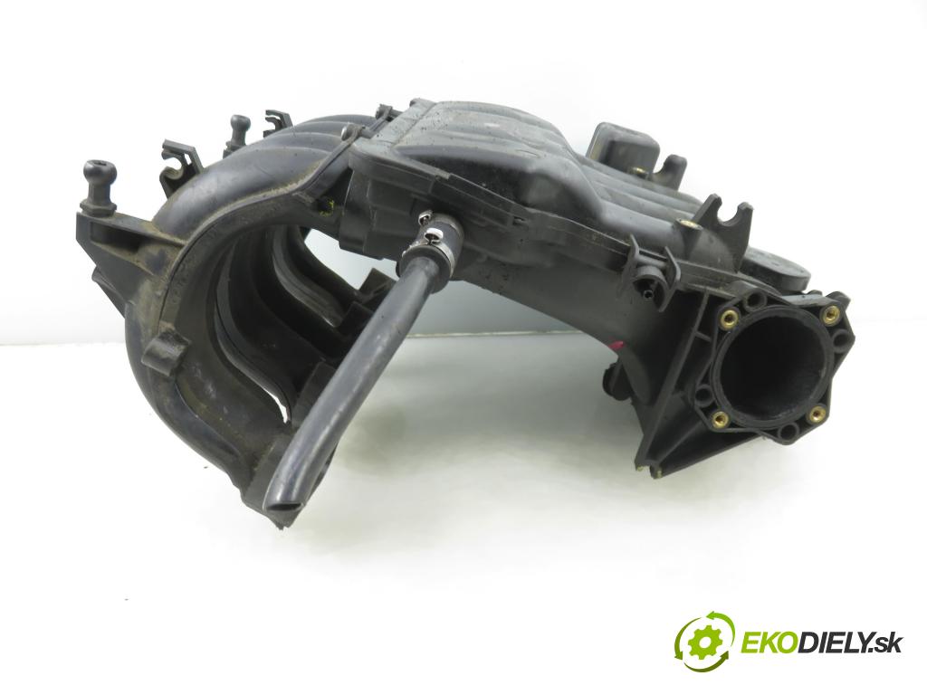 AUDI A3 (8L1) HB 2001 75,00 1.6 - BFQ 1595,00 potrubí 06A133206S