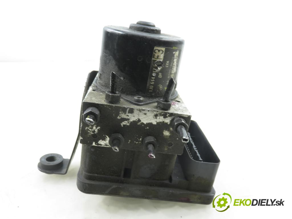 AUDI A3 (8L1) HB 2001 75,00 1.6 8V 102 - BFQ 1595,00 pumpa ABS 1C0907379E ; 10096003133 ; 10020600094 (Pumpa ABS)
