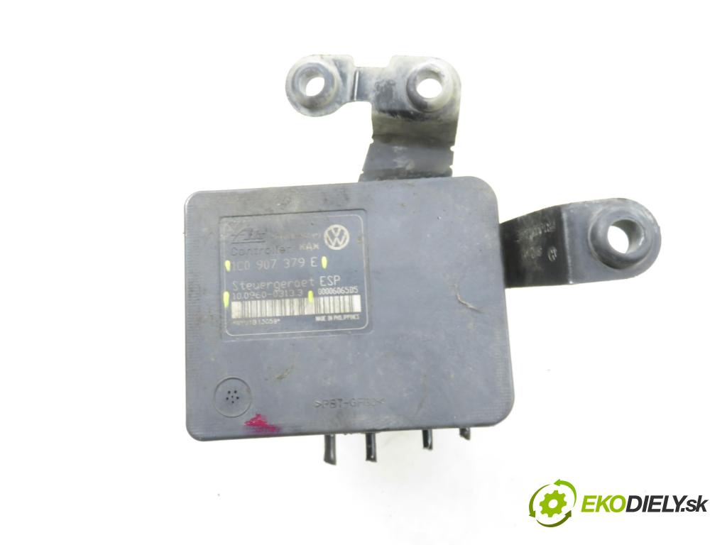 AUDI A3 (8L1) HB 2001 75,00 1.6 8V 102 - BFQ 1595,00 pumpa ABS 1C0907379E ; 10096003133 ; 10020600094 (Pumpa ABS)