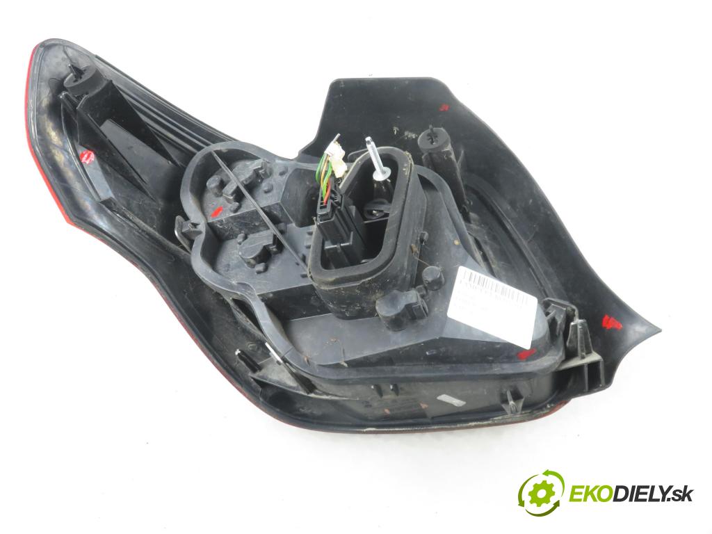 CITROEN DS3 (SA_) HB 2011 68,00 1.6 e-HDi 8V 92 - 9HP  1560,00 Svetlo pravé zadné 9676973380 ; VP9PPX13404AX