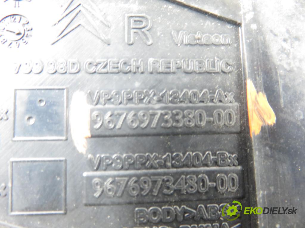 CITROEN DS3 (SA_) HB 2011 68,00 1.6 e-HDi 8V 92 - 9HP  1560,00 Svetlo pravé zadné 9676973380 ; VP9PPX13404AX