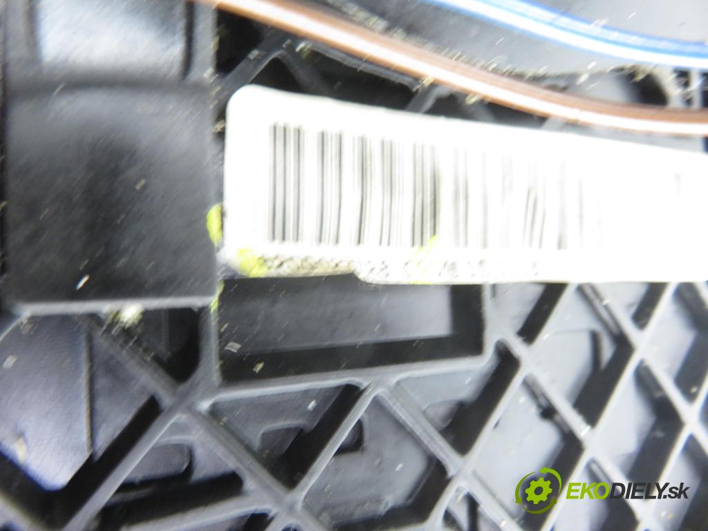 RENAULT GRAND SCENIC II (JM0/1_) HB 2006 88,00 1.9 dCi 120 - F9Q 812 1870,00 PAKA/ŘAZENÍ/SADA: 8200127728 ; 61880052
