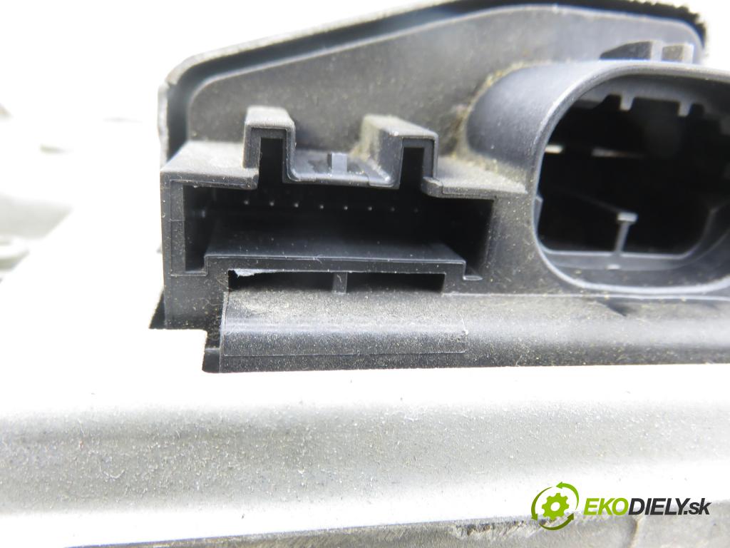 RENAULT GRAND SCENIC II (JM0/1_) MINIVAN 2004 88,00 1.9 dCi (JM0G, JM12, JM1G, JM2C) - F9Q 812 1870,00 SLOUPEC / PODPORA elektrický 8200035272 ; 50300389