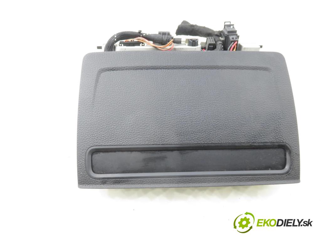 AUDI A3 Limousine (8VS, 8VM) SEDAN 2013 110,00 2.0 TDI - CRBC 1968,00 ZOBRAZIT: 8V0857273N