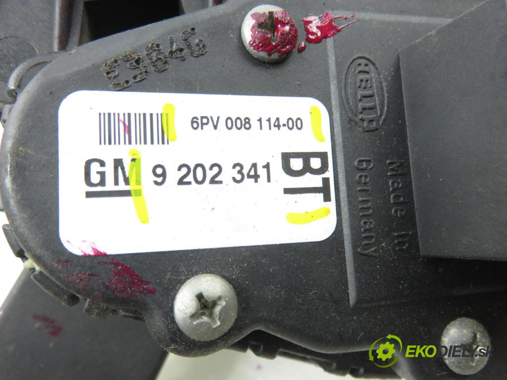 OPEL ZAFIRA A Nadwozie Wielkopojemne (MPV) (T98)  MINIVAN 2004 74,00 1.6 16V - Z 16 XE 1598,00 potenciometr plynového pedálu 9202341BT ; 6PV00811400 (Potenciometr plynového pedálu)