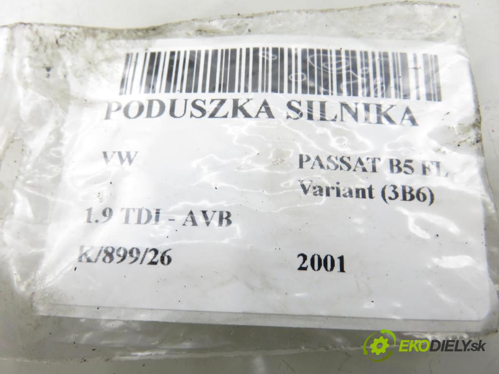 VW PASSAT B5.5 Variant (3B6) KOMBI 2001 74,00 1.9 TDI - AVB 1896,00 AirBag motora 8D0199379AE