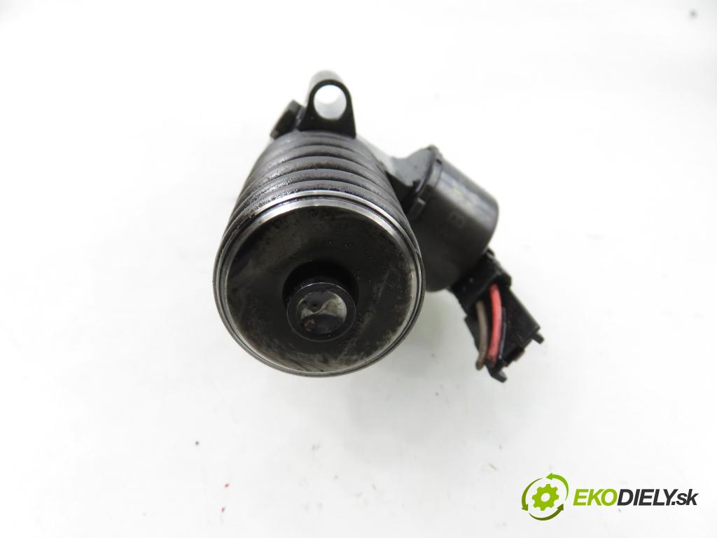 VW GOLF PLUS (5M1, 521) MINIVAN 2006 103,00 2.0 TDI 16V - BKD 1968,00 vstříkovač 03G130073G ; 0414720404 (Vstřikovač paliva)