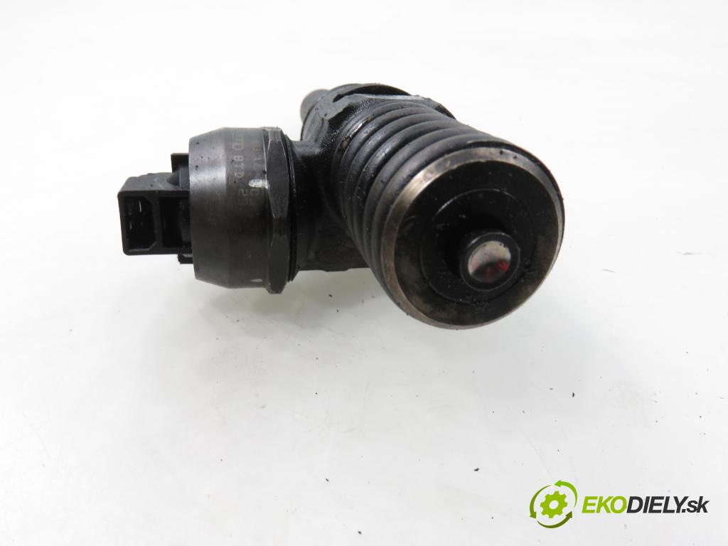 SKODA FABIA I Combi (6Y5) KOMBI 2003 74,00 1.9 TDI - ATD 1896,00 vstříkovač 038130073AJ ; 0414720037 (Vstřikovač paliva)