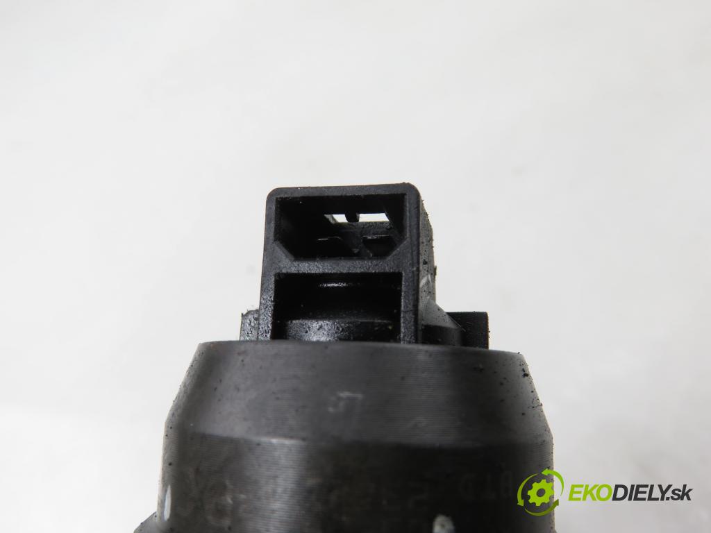 SKODA FABIA I Combi (6Y5) KOMBI 2003 74,00 1.9 TDI - ATD 1896,00 vstříkovač 038130073AJ ; 0414720037 (Vstřikovač paliva)