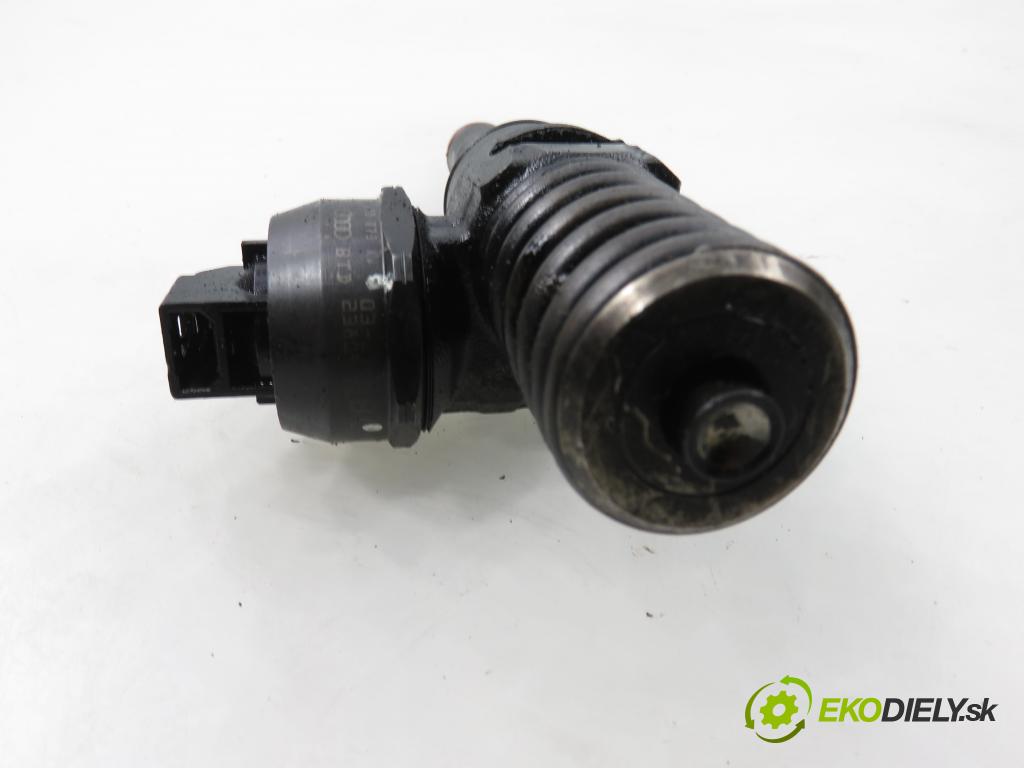 SKODA FABIA I Combi (6Y5) KOMBI 2003 74,00 1.9 TDI - ATD 1896,00 vstříkovač 038130073AJ ; 0414720037 (Vstřikovač paliva)
