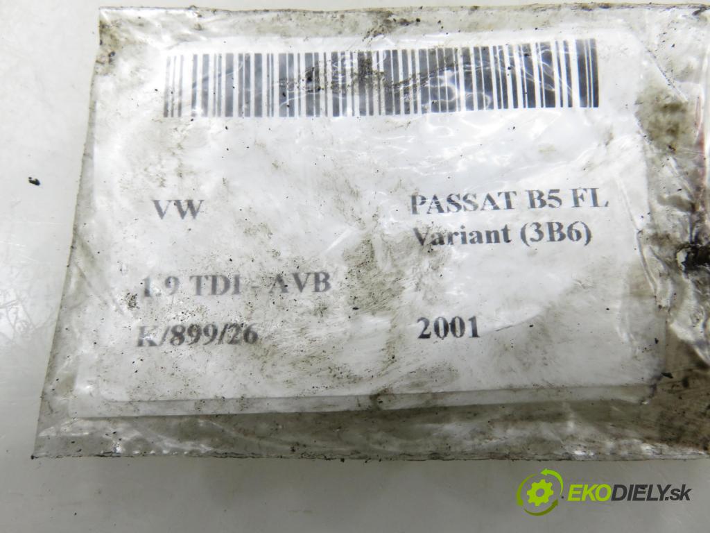 VW PASSAT B5.5 Variant (3B6) KOMBI 2001 74,00 1.9 TDI PD 101 - AVB 1896,00 vstříkovač 038130073AJ ; 0414720037 (Vstřikovač paliva)