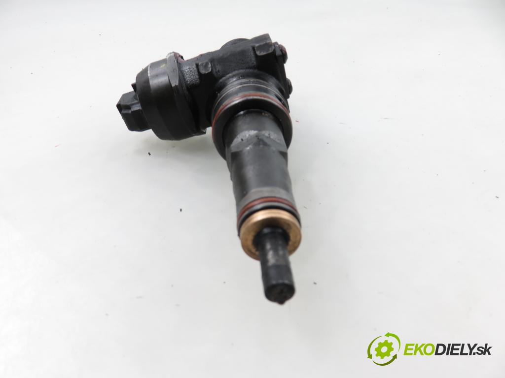 AUDI A4 (8E2, B6) SEDAN 2001 96,00 1.9 TDI PD 130 - AWX 1896,00 vstříkovač 038130073AN ; 0414720209 (Vstřikovač paliva)