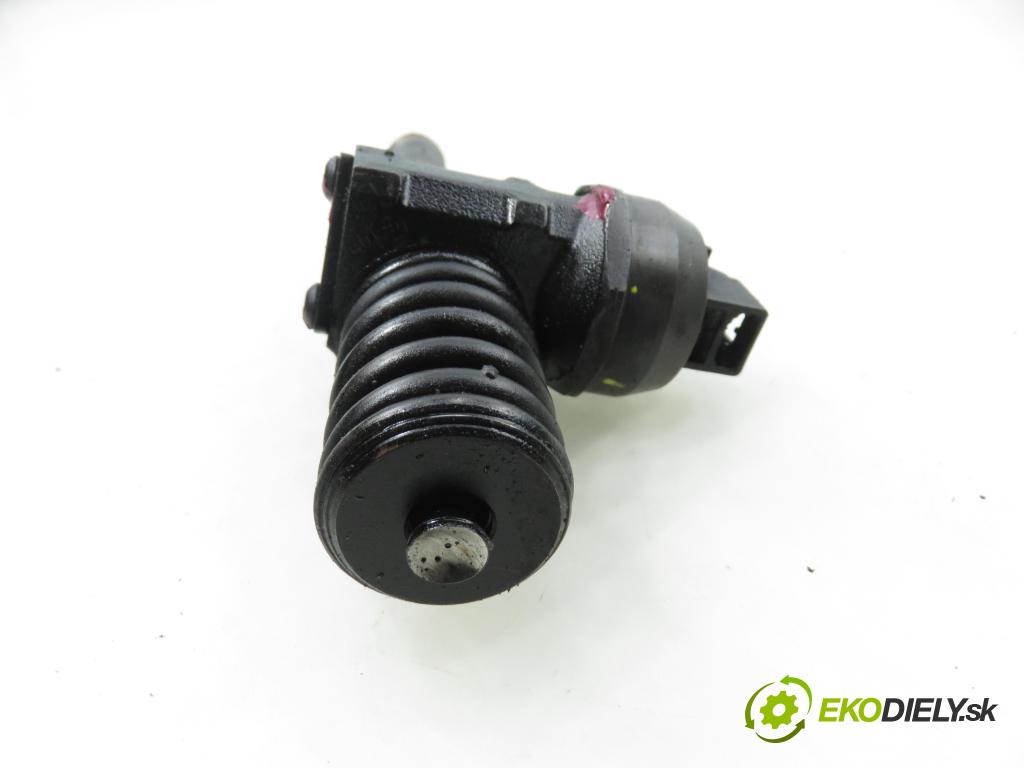 AUDI A4 (8E2, B6) SEDAN 2001 96,00 1.9 TDI PD 130 - AWX 1896,00 vstříkovač 038130073AN ; 0414720209 (Vstřikovač paliva)