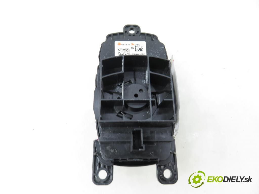 BMW 2 Active Tourer (F45) MINIVAN 2016 110,00 218 d 150 - B47 C20 A 1995,00 Panel ovládania IDRIVE 9381678