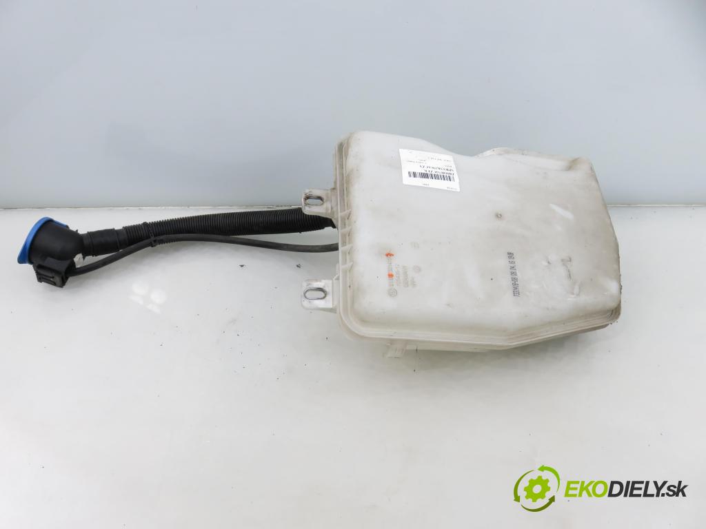 BMW 2 Active Tourer (F45) MINIVAN 2016 110,00 218 d - B47 C20 A 1995,00 Nádržka ostrekovačov 7331418 (Kľučka dverí ostatné)