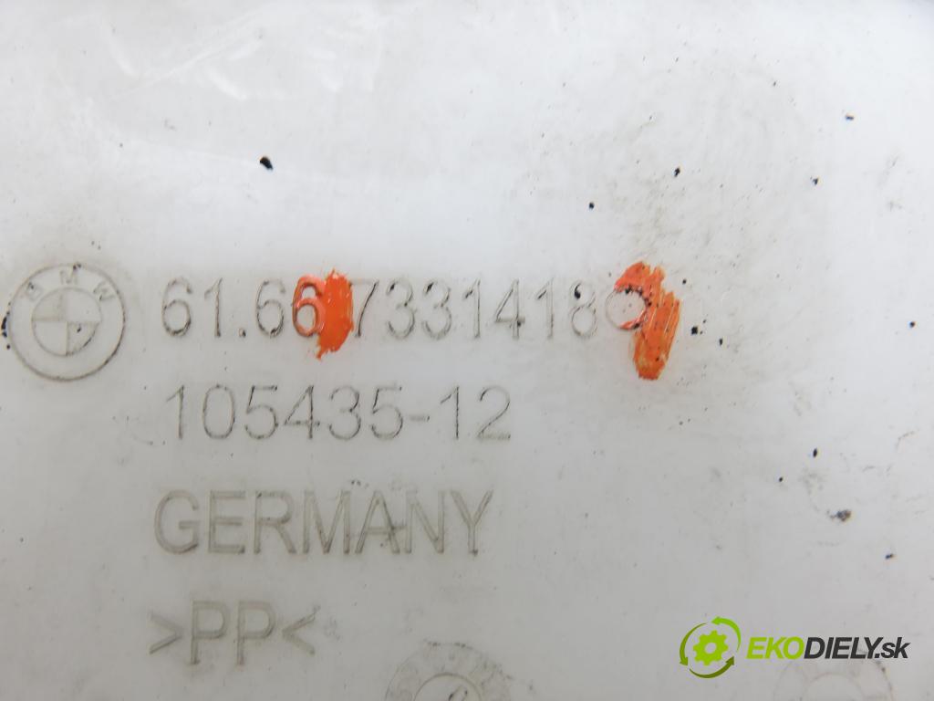 BMW 2 Active Tourer (F45) MINIVAN 2016 110,00 218 d - B47 C20 A 1995,00 Nádržka ostrekovačov 7331418 (Kľučka dverí ostatné)
