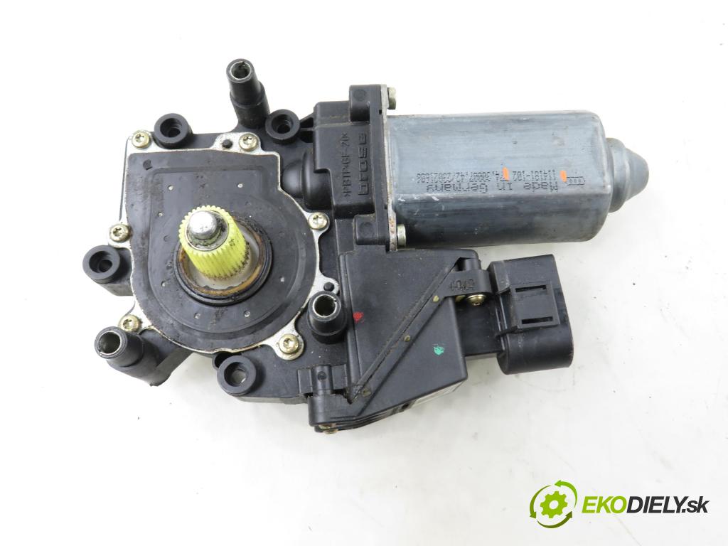 AUDI A3 (8L1) HB 2001 75,00 1.6 8V 102 - BFQ 1595,00 Motorček sťahovania okien LP 114181102