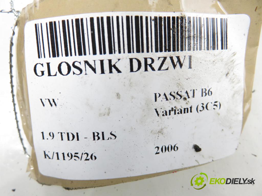 VW PASSAT B6 Variant (3C5) KOMBI 2006 77,00 1.9 TDI - BLS 1896,00 reproduktor Dvere 3C0035454