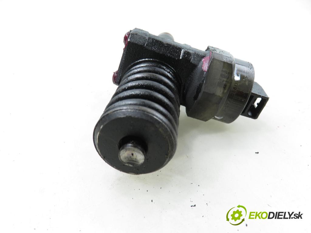 VW PASSAT B5 Variant (3B5) KOMBI 2000 85,00 1.9 TDI - ATJ 1896,00 vstříkovač 038130073F ; 0414720007 (Vstřikovač paliva)