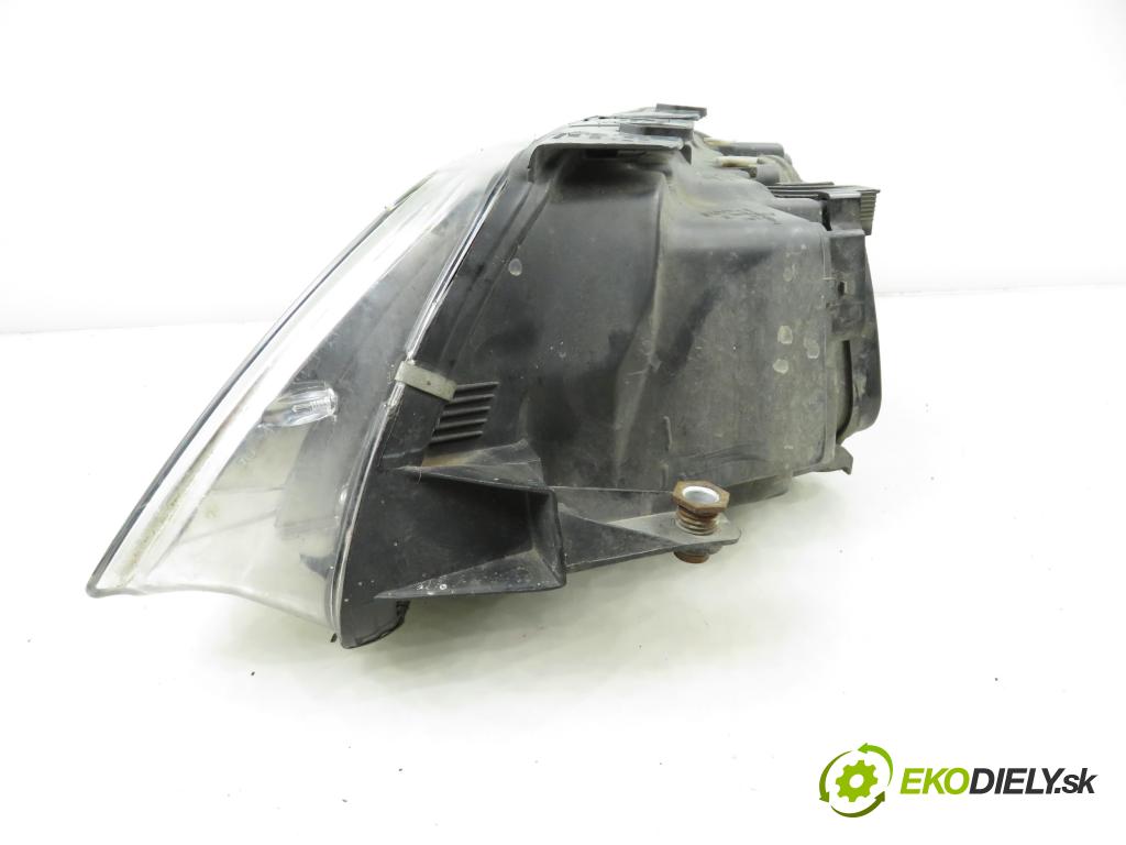 VW PASSAT B5.5 Variant (3B6) KOMBI 2002 96,00 1.9 TDI 4motion - AVF 1896,00 Svetlo PP