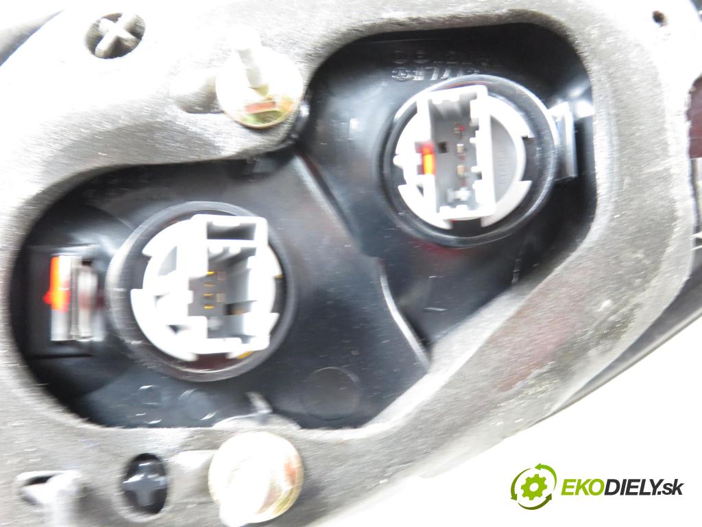 MAZDA 3 (BK) HB 2005 77,00 1.6 - B6ZE 1598,00 Svetlo ľavé zadné