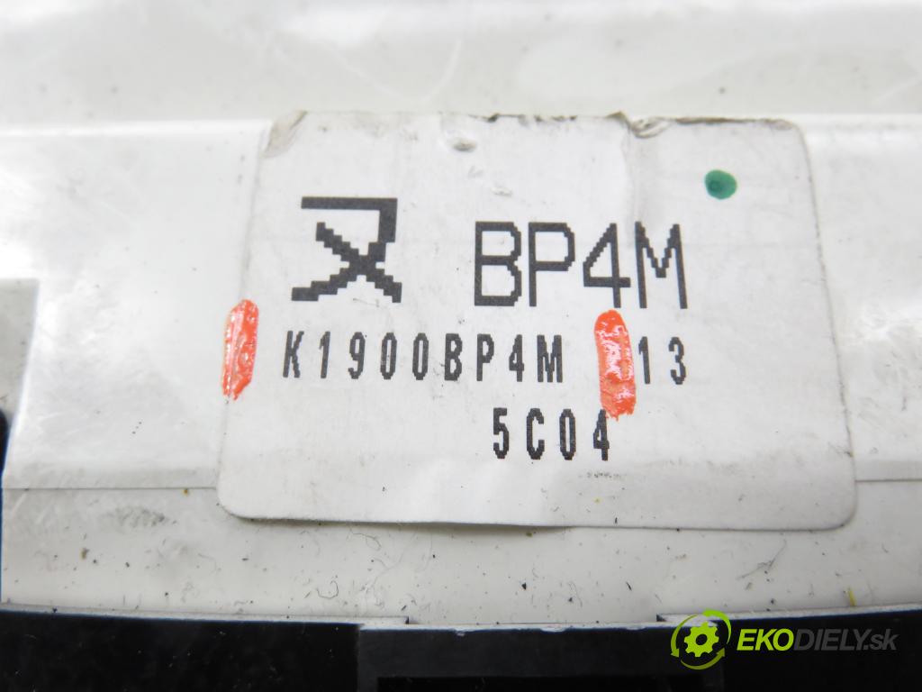 MAZDA 3 (BK) HB 2005 77,00 1.6 - B6ZE 1598,00 Panel topení KLIMATRONIK K1900BP4M