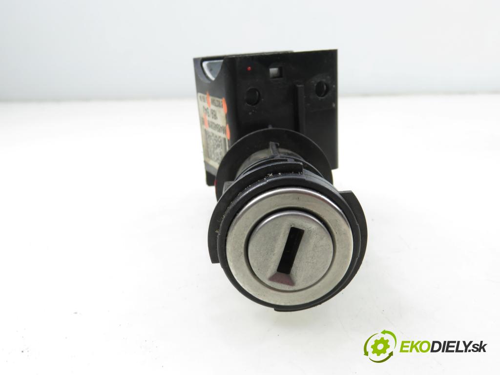 FIAT PANDA (169_) HB 2005 40,00 1.1 54 - 187 A1.000 1108,00 spinačka 00468453610 ; 61027500 (Spínacia skrinka)