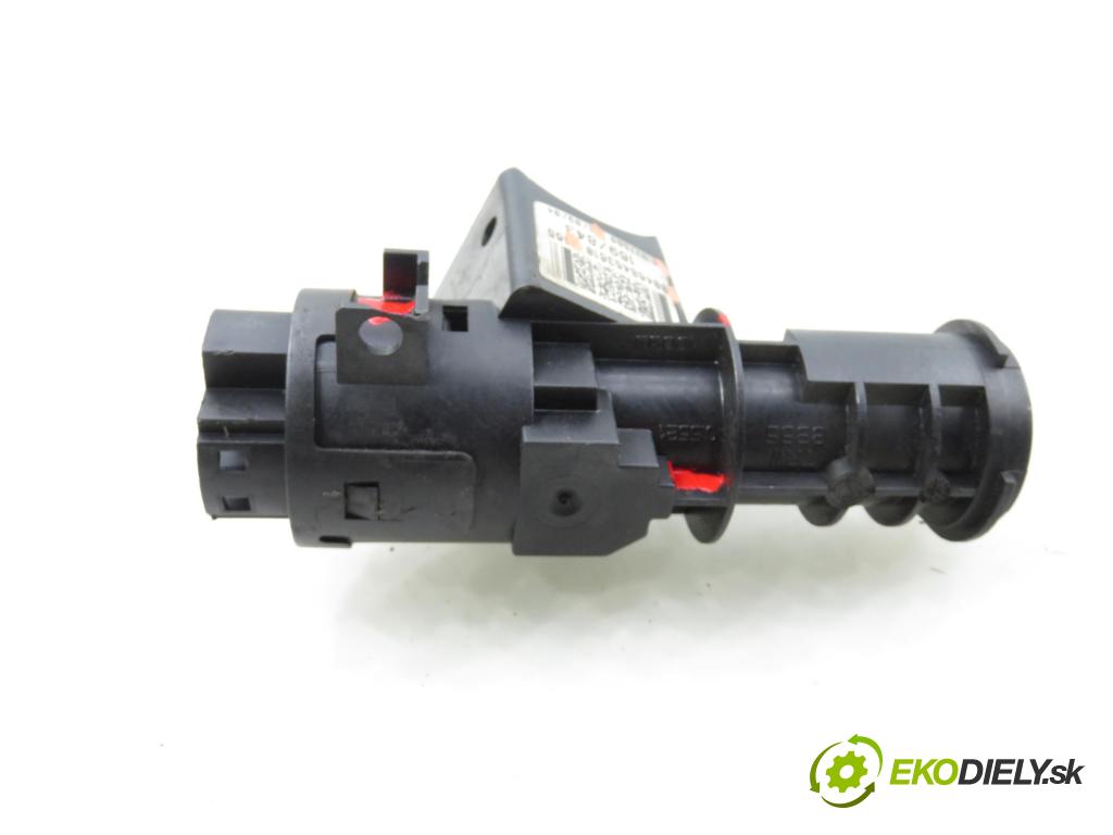 FIAT PANDA (169_) HB 2005 40,00 1.1 54 - 187 A1.000 1108,00 spinačka 00468453610 ; 61027500 (Spínacia skrinka)