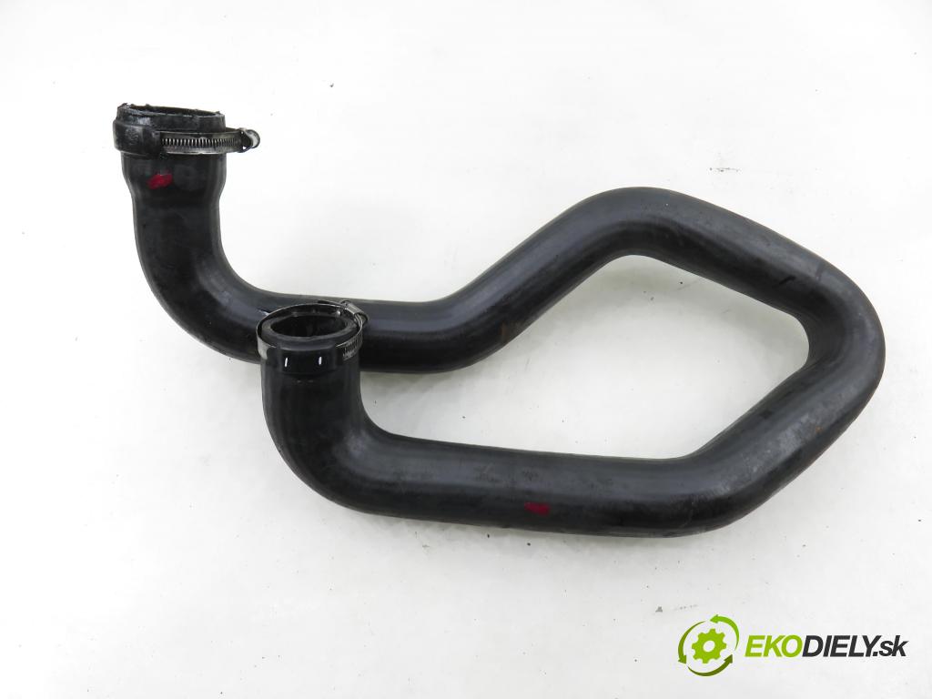 OPEL VIVARO A Skrzynia (X83) FURGON 2004 74,00 1.9 CDTI 101 - F9Q 760 1870,00 Rúra intercoolera turba 140081