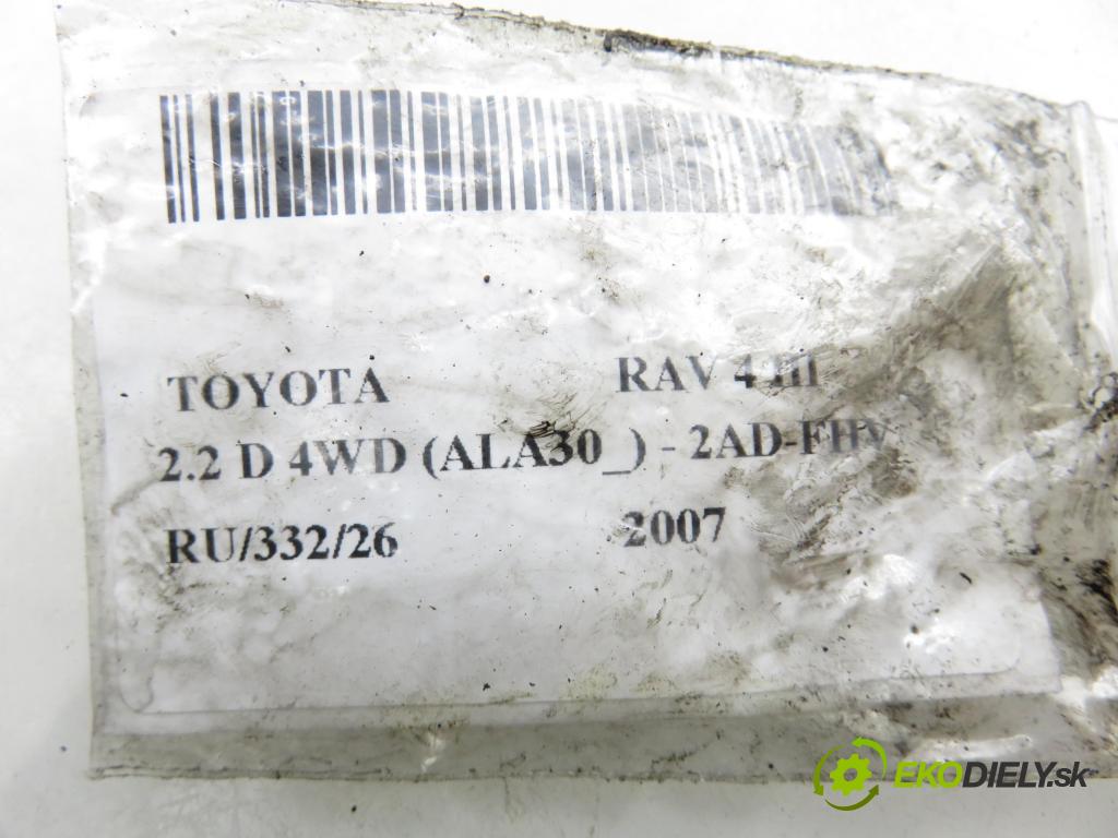 TOYOTA RAV 4 III (_A3_) SUV 2007 130,00 2.2 D 4WD 177 - 2AD-FHV 2231,00 vstrekovač 236700R020 (Vstrekovač paliva)