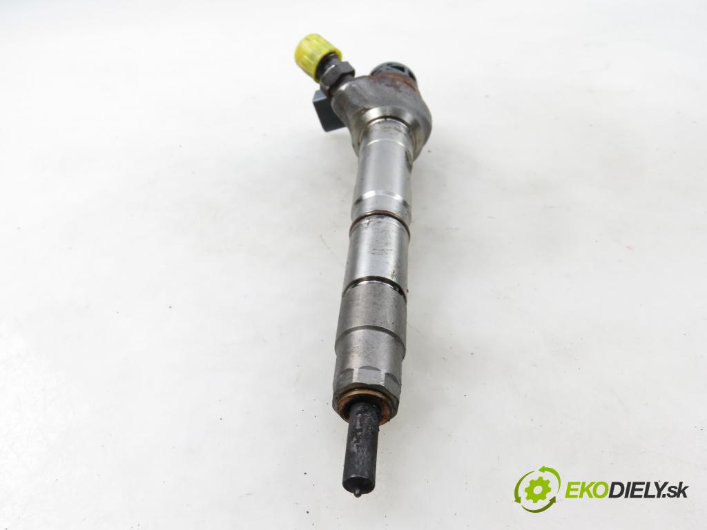 SKODA OCTAVIA III Combi (5E5) KOMBI 2017 135,00 2.0 TDI / TDI RS 4x4 - CUNA 1968,00 vstrekovač 0445110471 ; 04L130277AE (Vstrekovač paliva)