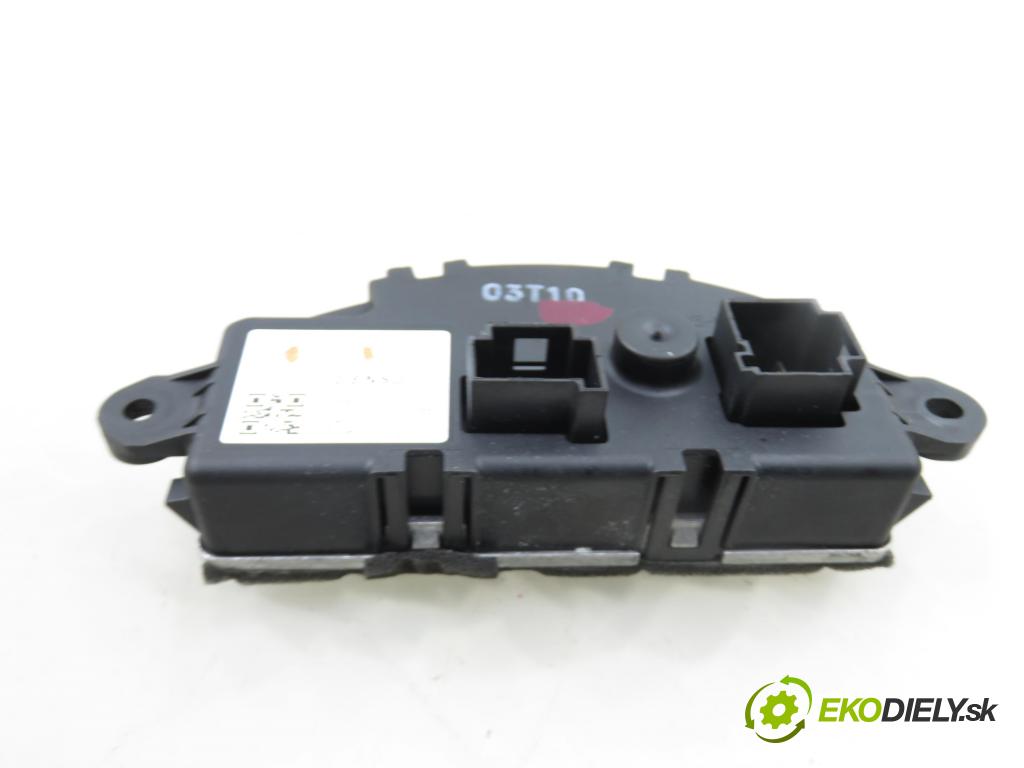 BMW 2 Active Tourer (F45) MINIVAN 2016 110,00 218 d 150 - B47 C20 A 1995,00 Ventilátor vetráku 9297752 ; 9377854