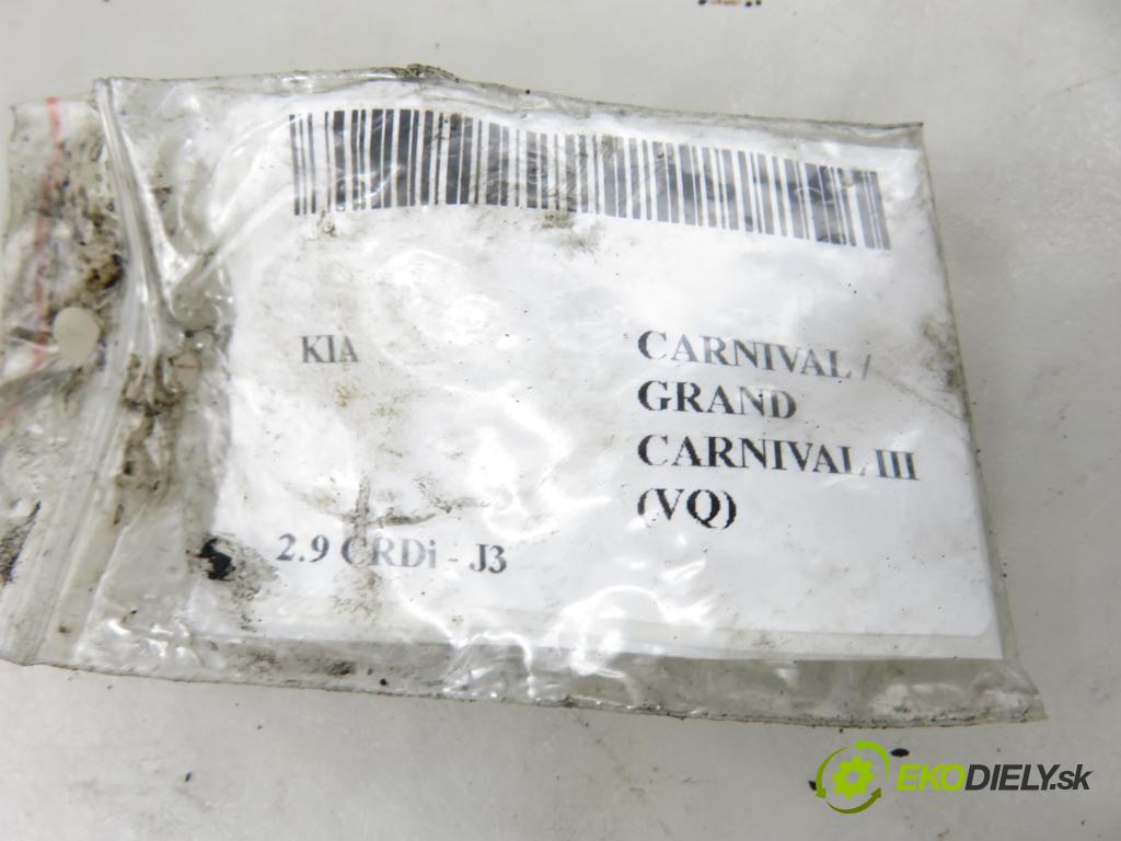 KIA CARNIVAL / GRAND CARNIVAL III (VQ) MINIVAN 2007 136,00 2.9 CRDi CR - J3 2902,00 vstrekovač EJBR03902D ; 338004X400 (Vstrekovač paliva)