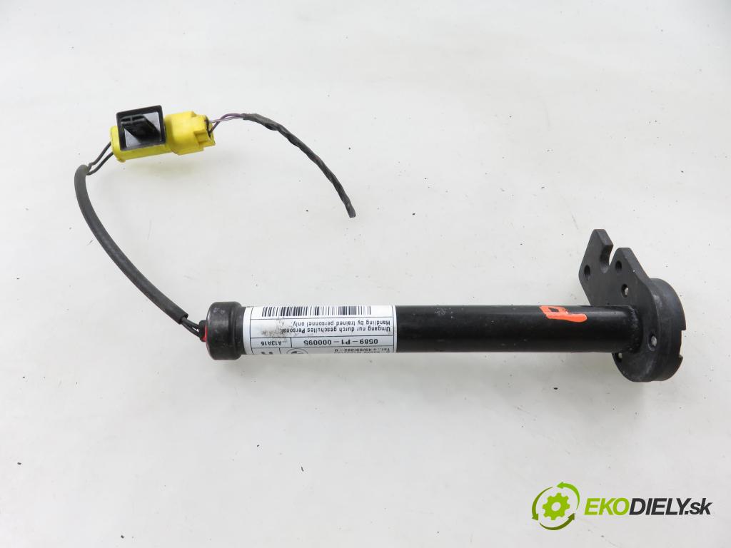BMW 2 Active Tourer (F45) MINIVAN 2016 110,00 218 d 150 - B47 C20 A 1995,00 PIROTECHNICKÉ: 7300538