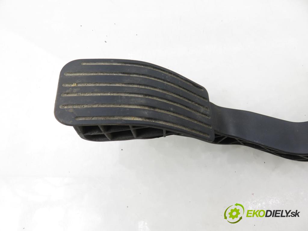 CITROEN C3 I (FC_) HB 2002 50,00 1.4 HDi 8V - 8HX 1398,00 Potenciometer plynu 0280752251 ; 9646702180 (Potenciometer plynového pedálu)