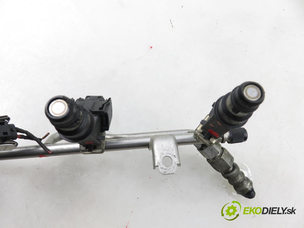 OPEL ASTRA G liftback (T98) HB 2002 66,00 1.4 16V - Z 14 XE 1389,00 Lišta vstrekovacia 25313846 (Vstrekovacia lišta)