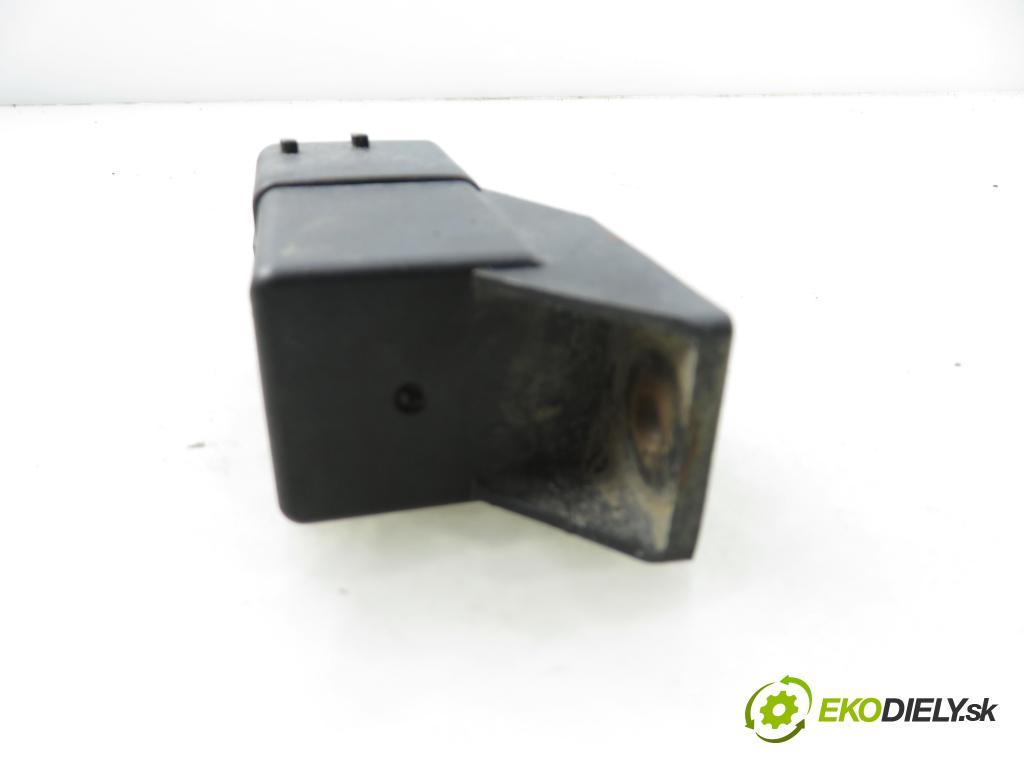 CITROEN C3 I (FC_) HB 2002 50,00 1.4 HDi 8V - 8HX 1398,00 RELÉ: JÚN: 51252002 ; 9640469680